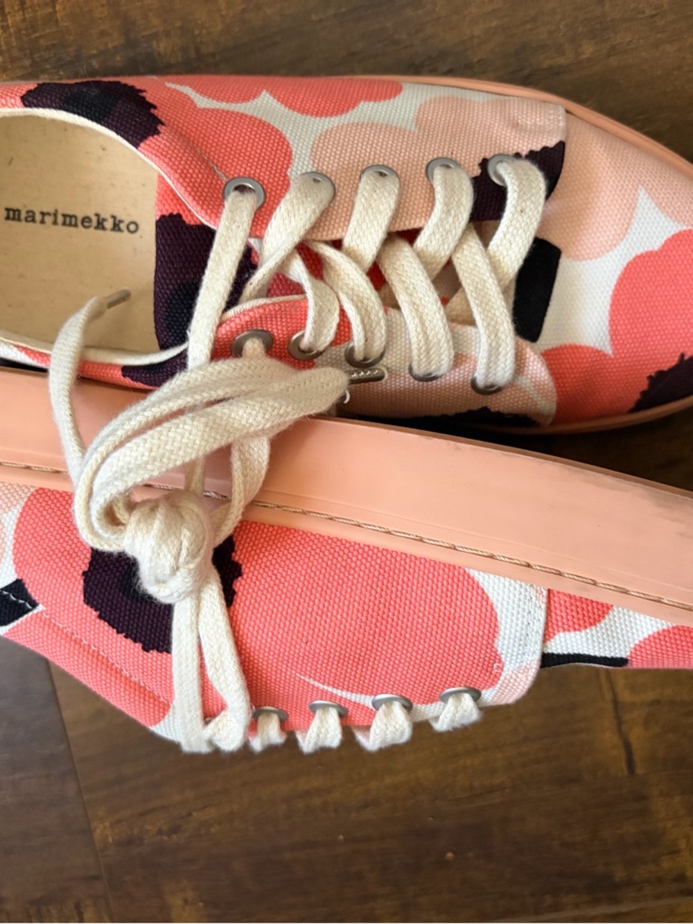 Marimekko Coral Pink and White Floral Canvas Sneakers Size 37 - Picture 12 of 12